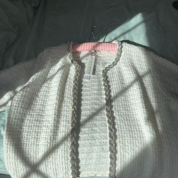 Alice + Olivia
Akira Embellished-Trim Cardigan Size XL - Picture 13 of 13